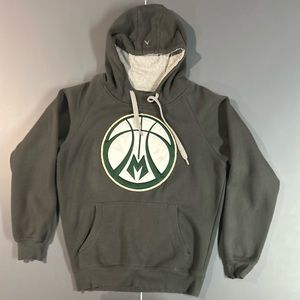 Antigua Milwaukee Bucks Patch Logo Basketball Hoodie Sweatshirt Men’s Medium